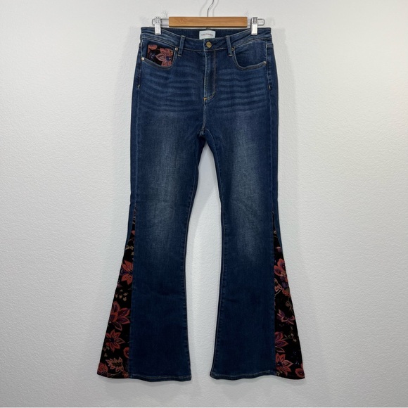 Driftwood Women's Farrah Flora Embroidered Flare Jeans dark Wash size 30 - Picture 2 of 12